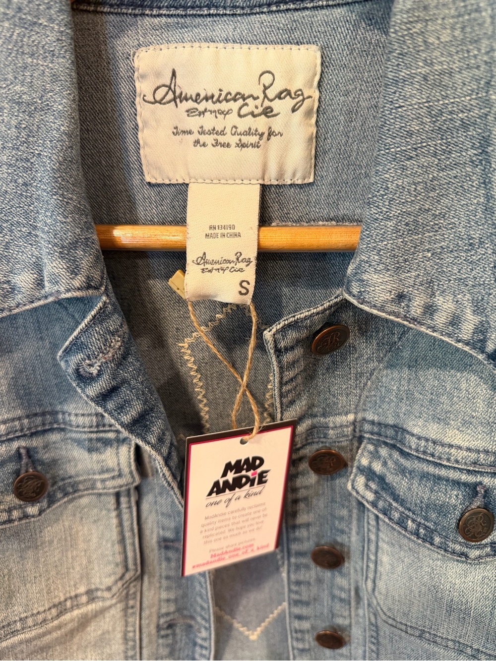 American Rag MadAndie One-of-a-Kind Custom Cross Light Blue Denim Jacket - S - Picture 4 of 6